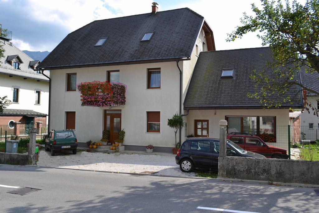 Apartmaji Pri Ticelnu Bovec Bagian luar foto